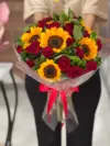 Buquê de Rosas e Girassol PREMIUM - Imagem 2